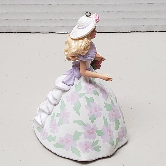 Barbie Springtime 1995 Hallmark Ornament - Picture 7 of 8
